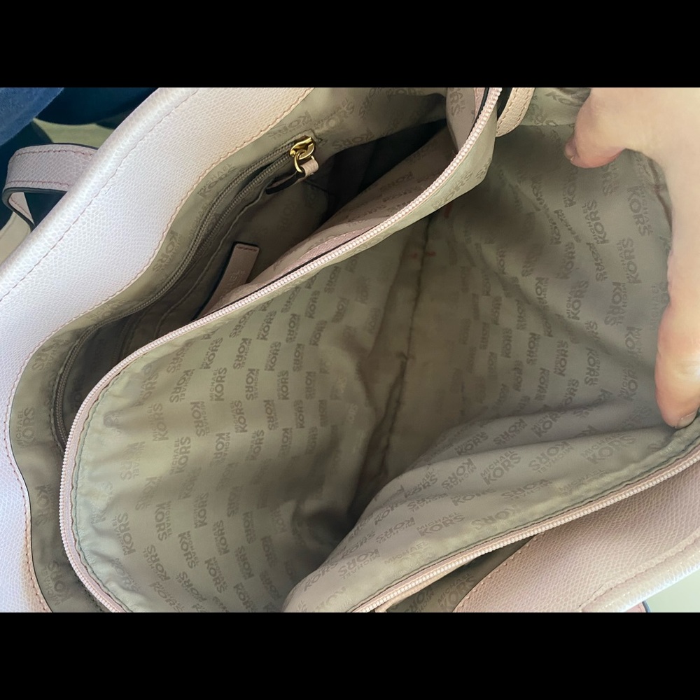 Michael Kors Tote Shoulder Bag - Picture 10 of 14